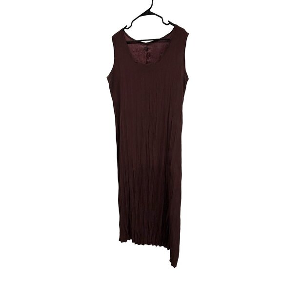 Brown Sleeveless Scoop Neck Crinkle Texture Long Plus Size Dress - Picture 3 of 7